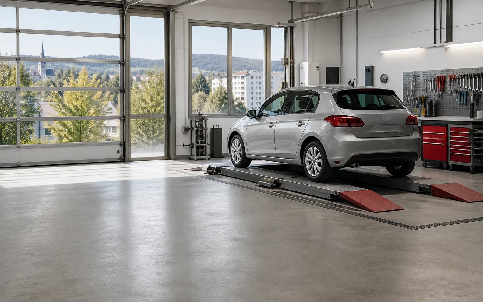 Fiktive moderne Autowerkstatt ohne Personen oder Markenlogos